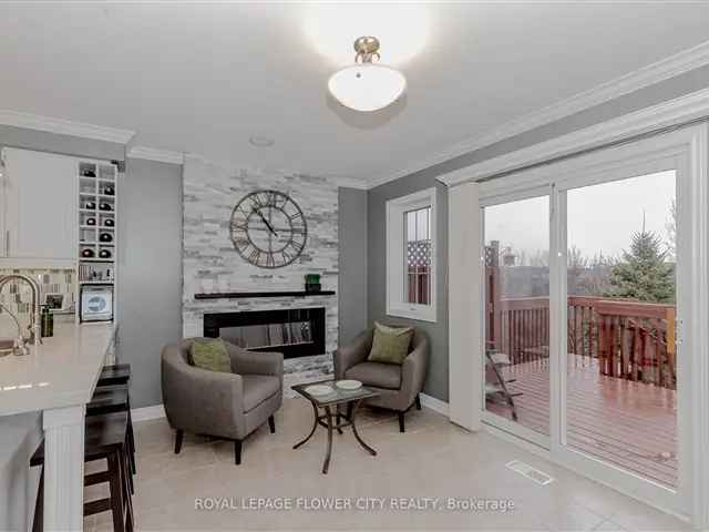 Beautiful Bungalow with Ravine Views and In-Law Suite