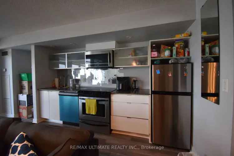 Downtown Toronto Condo 2 Large Bedrooms 2 Baths Den Balcony Parking