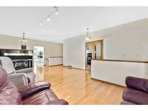 House For Sale In Arbour Lake, Calgary, Alberta