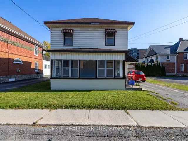 House For Sale in Belleville, Ontario