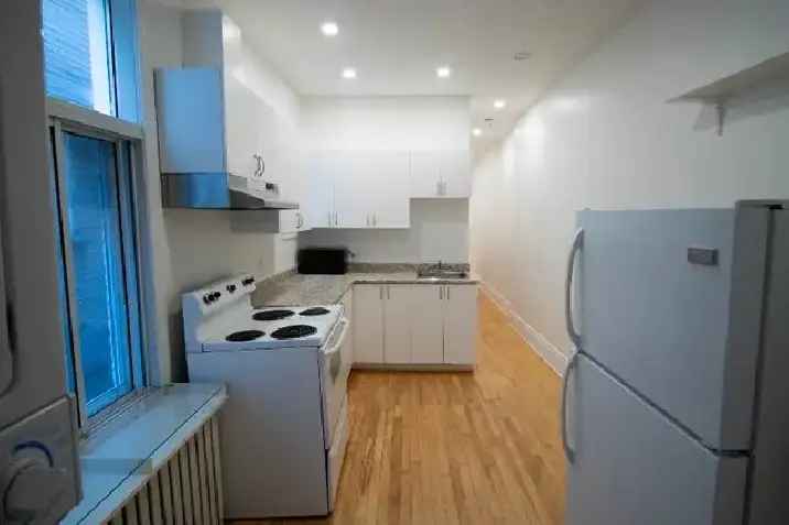 3 Bed 1 Bath Mile End Apartment Heat Included