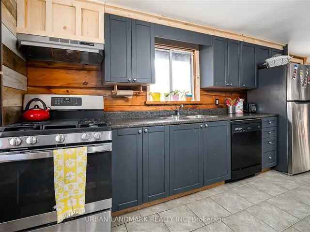 Renovated Log Home Near Highways 7 41