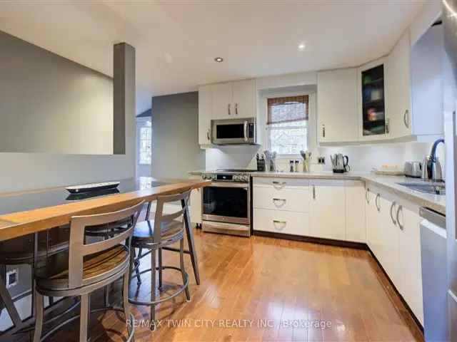 House For Sale in Kitchener, Ontario