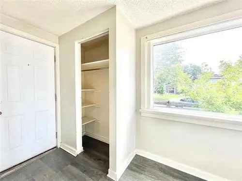 House For Sale In Glenwood, Winnipeg, Manitoba