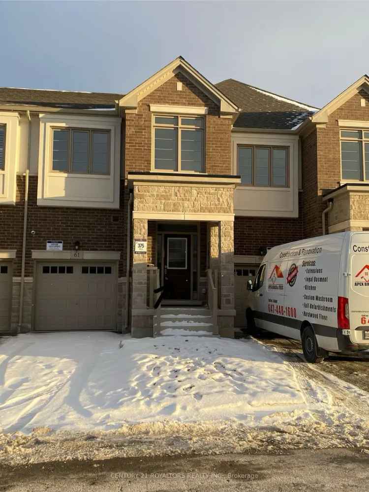 Buy townhouse in Mississauga Brampton with 4 bedrooms and 4 bathrooms