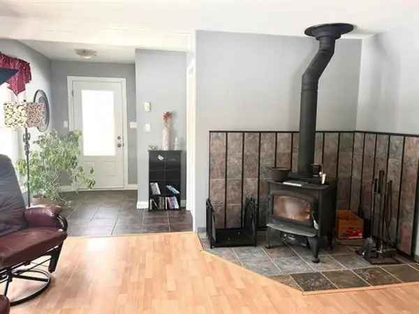 Two or More Storey House for Sale Laurentides RF442