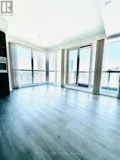 Luxury 2-Bedroom Condo in Toronto Financial District