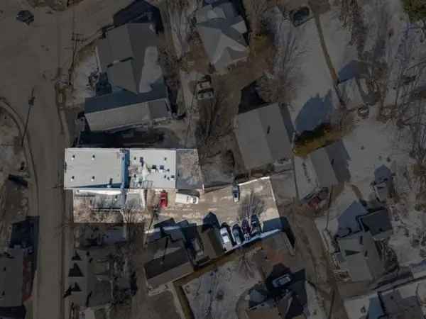 Commercial Building For Sale in Warwick