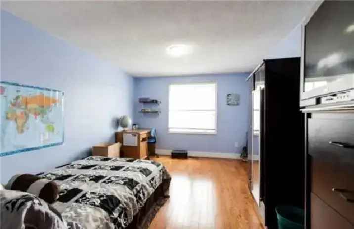 Rent Detached House in Scarborough with 4 Bedrooms and 4 Washrooms