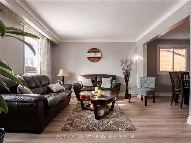 75 Dunvegan Road Secord Woods Family Home