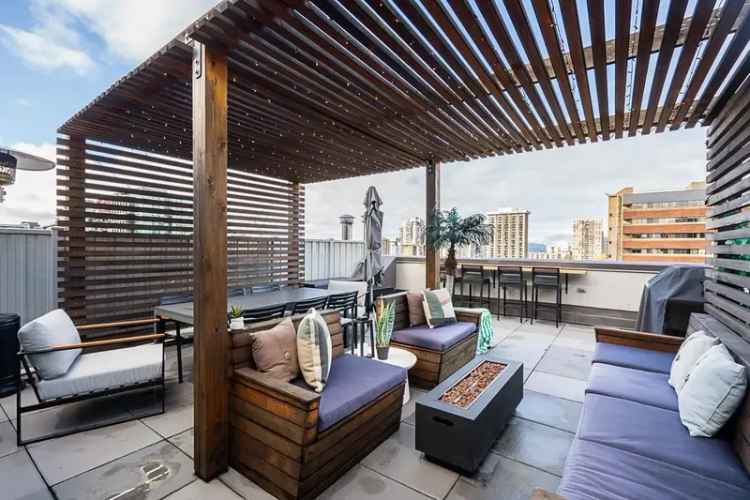 Luxury Vancouver West Townhouse 3-Level Penthouse with Rooftop Deck