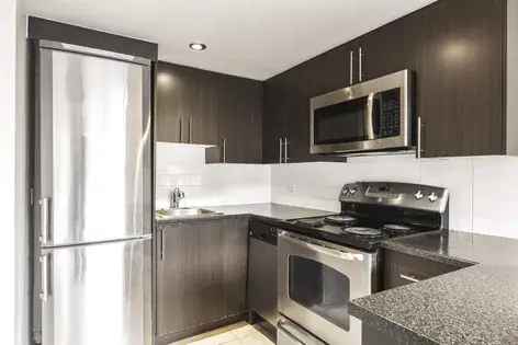 Rent 1 Room Apartment in Montreal with Modern Amenities and 24/7 Concierge