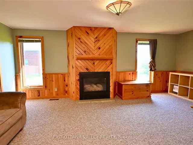 4 Bedroom Home in Cobden with Custom Woodwork and Large Yard