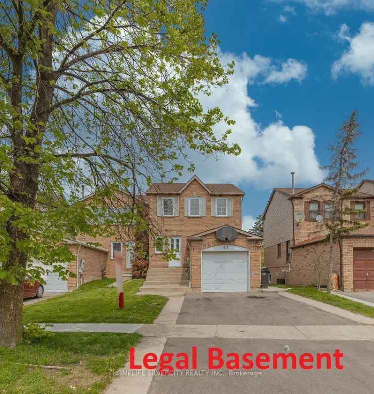 Townhouse For Sale in Brampton, Ontario