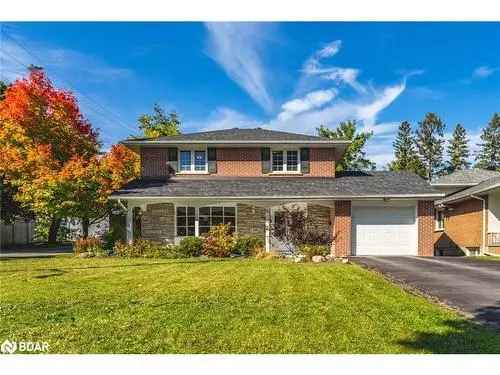 House For Sale In Barrie, Ontario