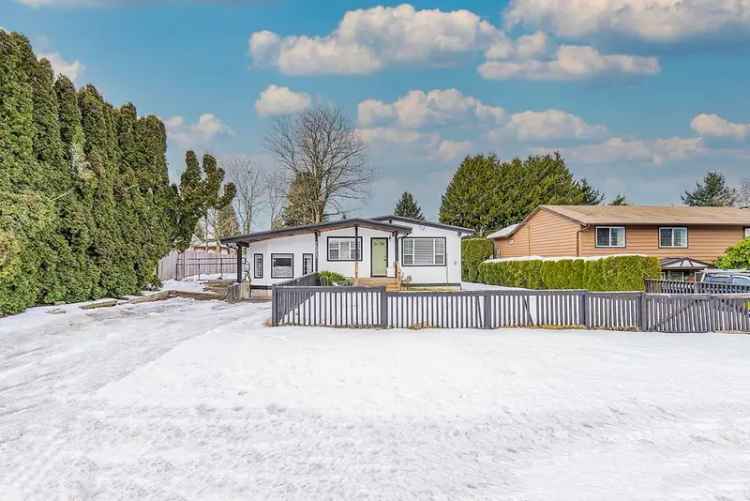 3-Bedroom Rancher in Aldergrove Langley Close to Schools