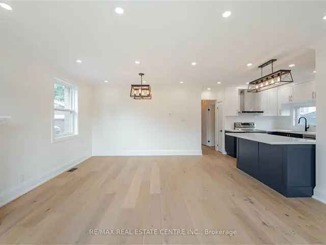 Luxury Renovated Bungalow with Ravine Views and Separate Apartment