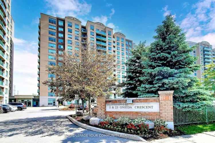 Condo For Sale in Richmond Hill, Ontario