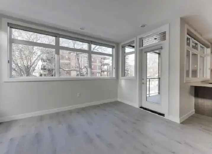 Downtown Stunning 2 Bed 2 Bath Condo w/ UG PARKING! Love it!