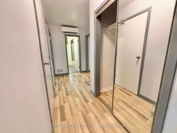 House For Sale in Toronto, Ontario