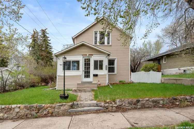2-Bedroom Character Home in Avenues - Updated Kitchen & Backyard