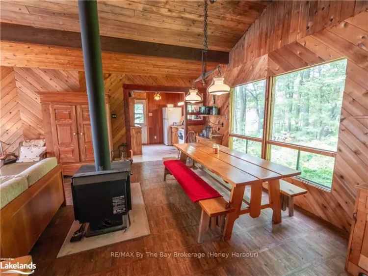 House For Sale in Georgian Bay Township, Ontario