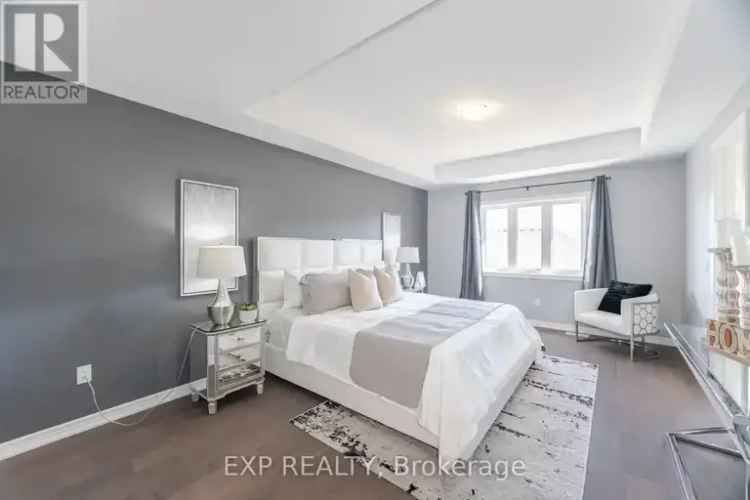 Luxury Semi-Detached Home in Holland Landing