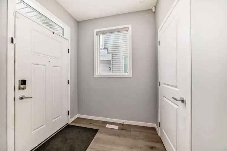 Duplex For Rent in Calgary, Alberta