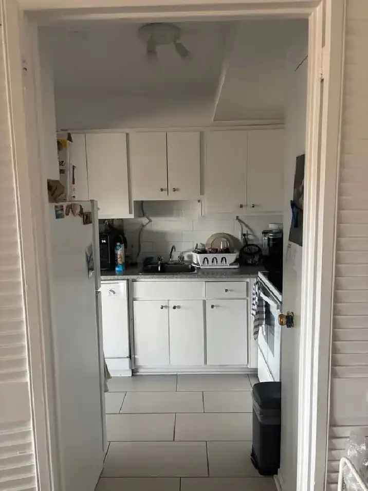 2 Bedroom Apartment Lease Transfer June 1st