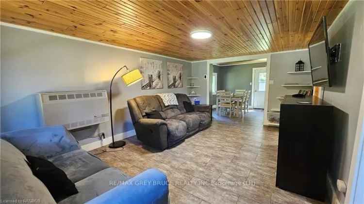 House For Sale in Municipality of Northern Bruce Peninsula, Ontario