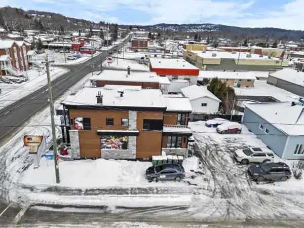 Commercial Building Office for Sale Estrie High Rental Income Potential