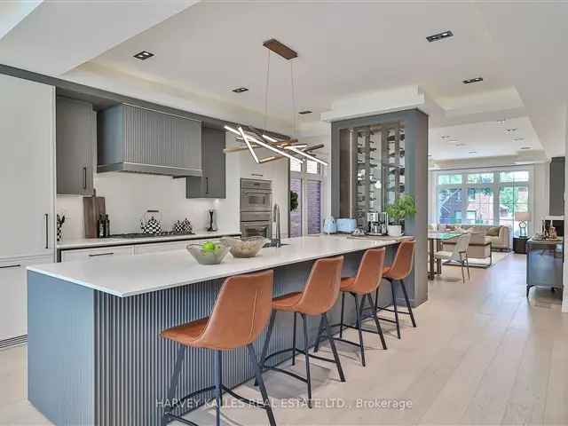 Timeless Modern Design in Upper Leaside