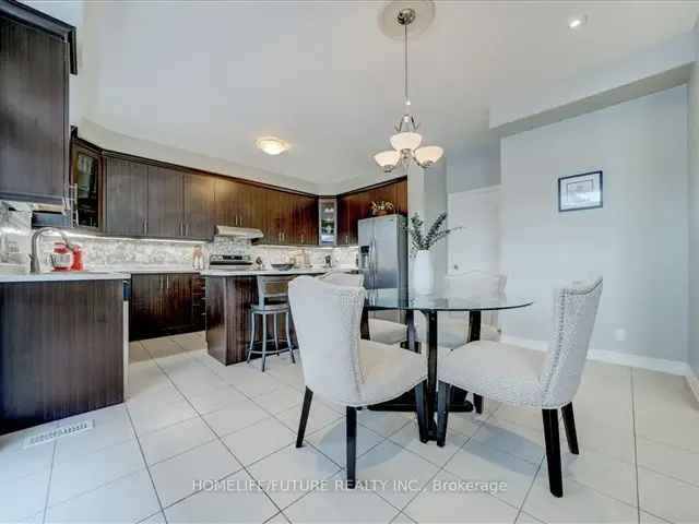 House For Sale in Oshawa, Ontario