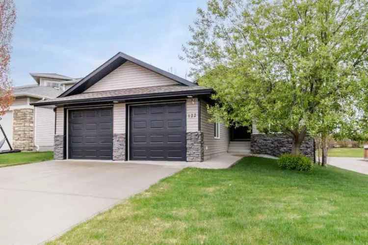 House For Sale in 122, Alberts Close, Red Deer, Alberta