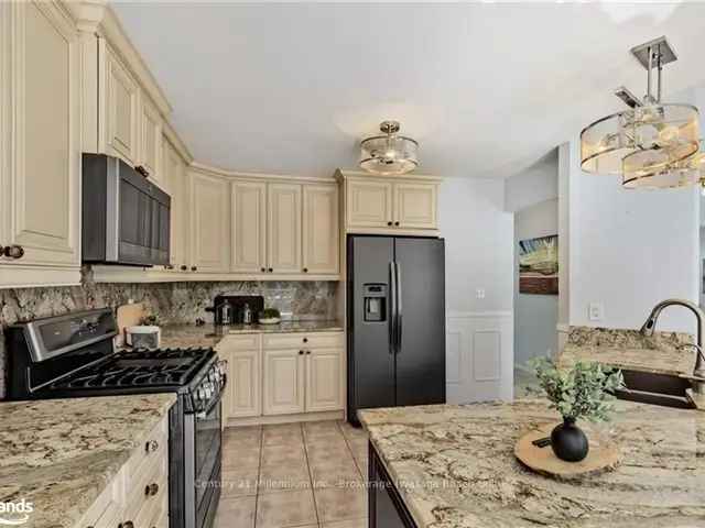 House For Sale in Wasaga Beach, Ontario