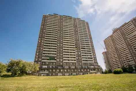 2 rooms apartment of 298 m² in Toronto