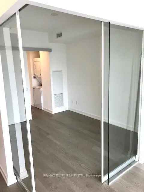 Condo For Rent in 25, Richmond Street East, Toronto, Ontario