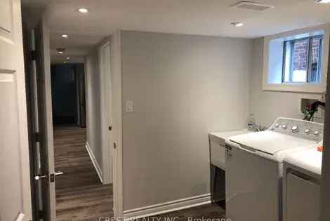 1 room house of 275 m² in Toronto