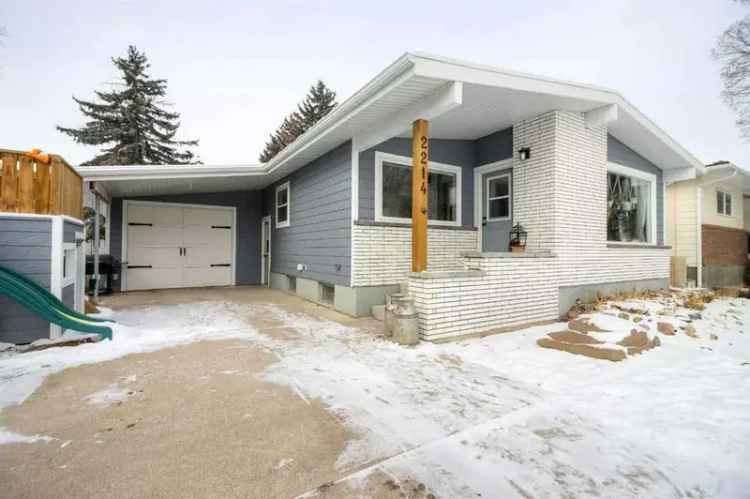 Charming Coaldale Bungalow 3 Bed 2 Bath Large Backyard