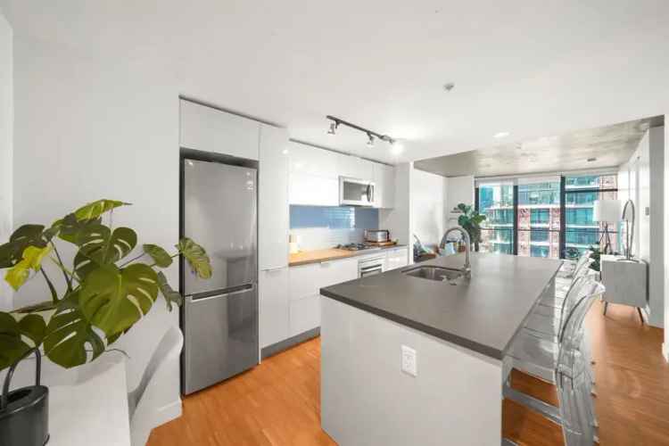 Downtown Vancouver Condo for Sale 1 Bed 1 Bath Woodward's Building