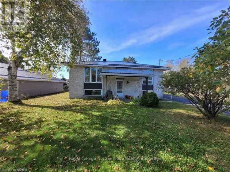 Brick Bungalow with Granny Suite Near River