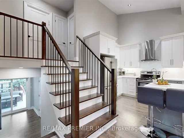 Gorgeous 4-Bedroom Backsplit Family Home - Renovated