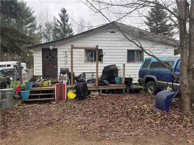 1 Bedroom Home on 0.13 Acres Near Quebec & Highway 17