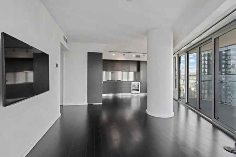 Luxury Downtown Condo with Panoramic Views