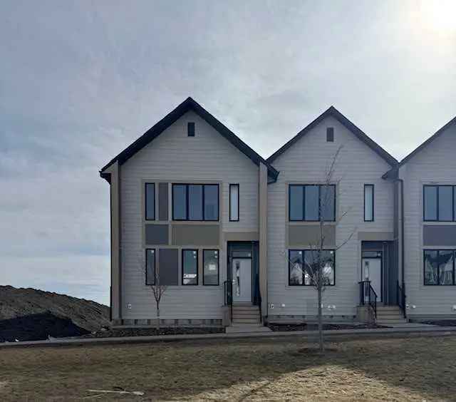 House For Sale in Airdrie, Alberta