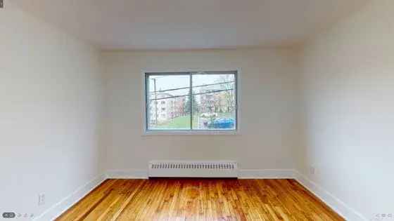 1 room apartment of 58 m² in Montreal