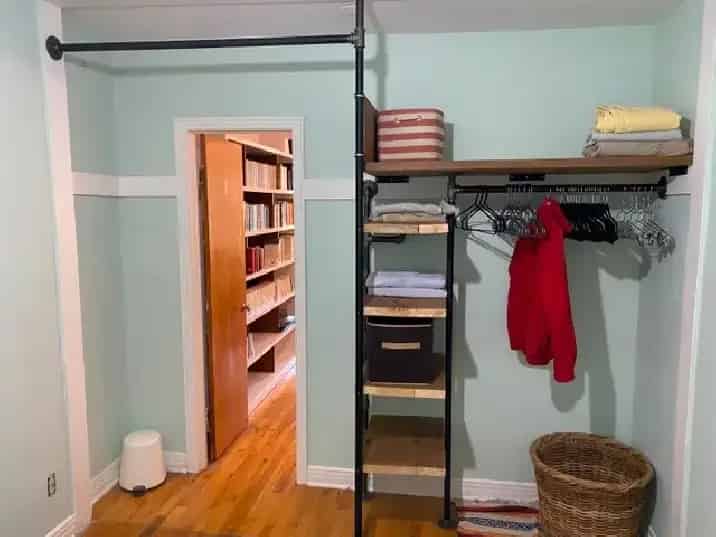 4.5 Furnished Apartment Near Jolicoeur Metro July 1st