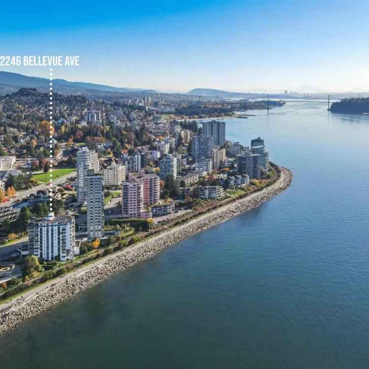 Waterfront Townhouse in West Vancouver - Stunning Views and Luxury Finishes