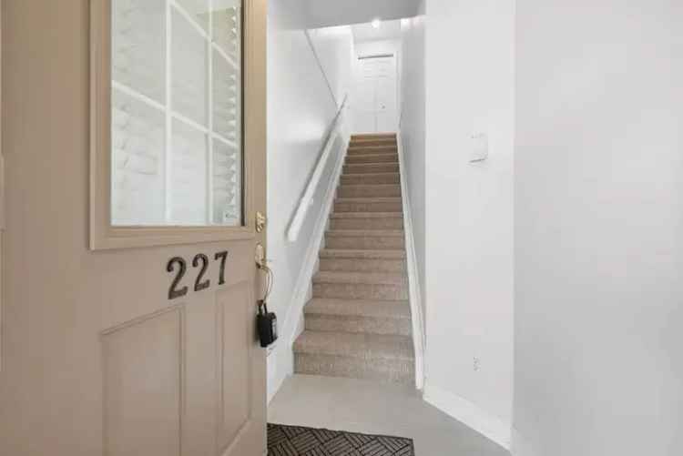 277 Briston Private - -  in Ottawa