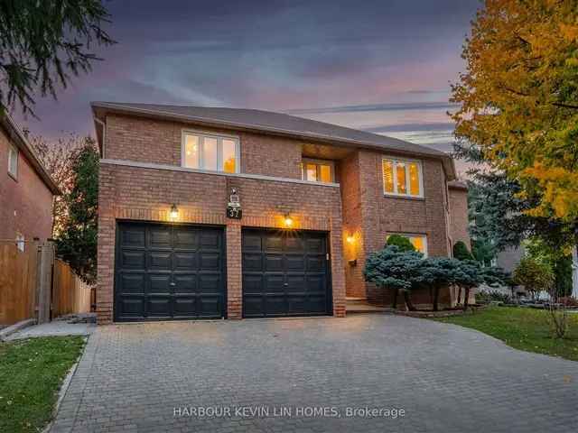 Luxury Doncrest Home 6100 Sq Ft 4 4 Beds Modern Kitchen Finished Basement